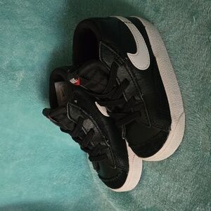 Nike Blazer Mid 77 size 6